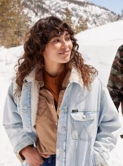 Women's Girlfriend Sherpa Jacket in Sunrise