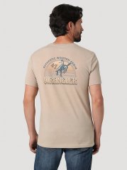 Men's Wrangler Back Graphic T-Shirt in Trench Coat Heather