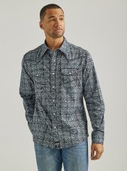 Men's Rock 47 by Wrangler Vintage Embroidered Yoke Print Western Snap Shirt in Chalked Black