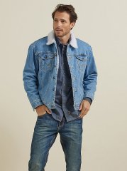 Wrangler Western Sherpa Lined Denim Jacket in AW Wash