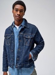 Men's Wrangler Classic Denim Trucker Jacket in Dark Wash